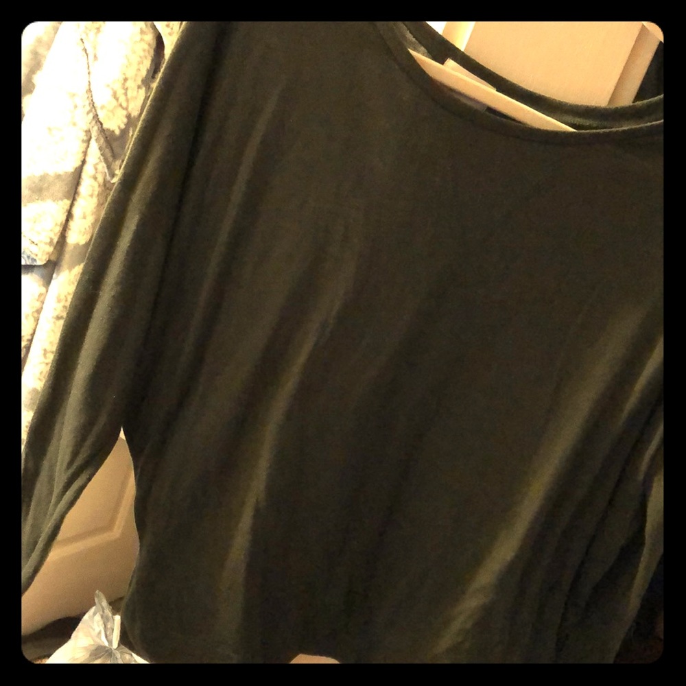 Long sleeve tee